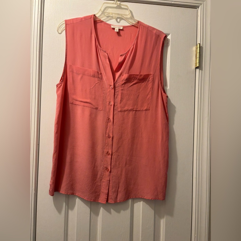 Silence + Noise Coral 100%silk Sleeveless Button-Down Shirt